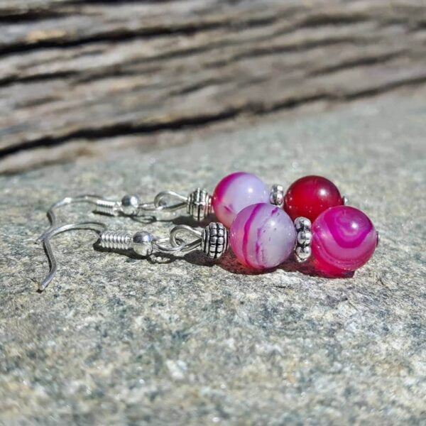 Boucles d'oreilles pendantes roses