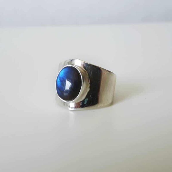 Bague en labradorite minimaliste