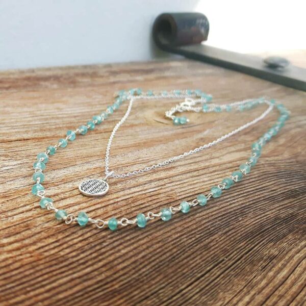 Collier fin en apatite bleue FLEUR DE VIE