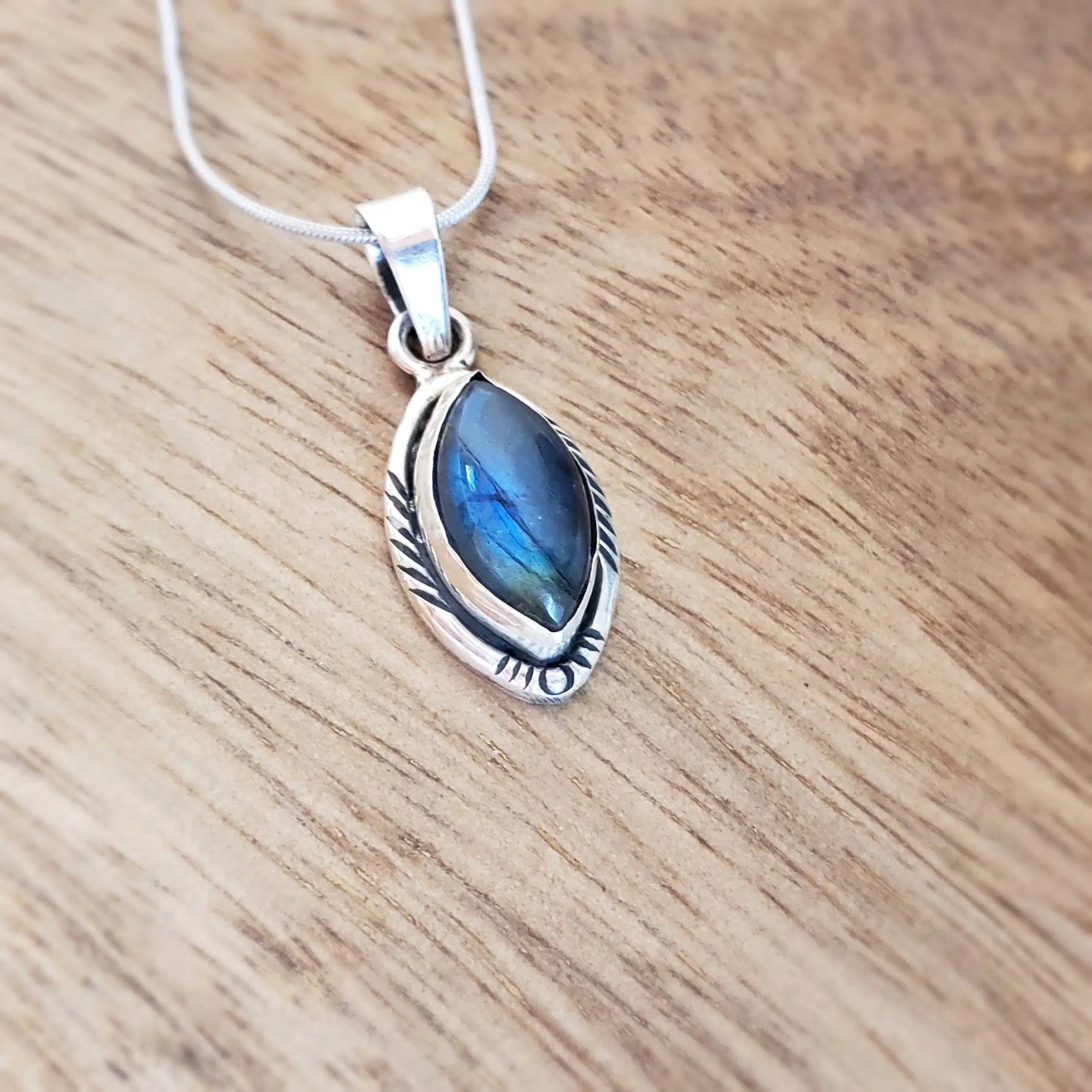 Pendentif en labradorite PROTECTION